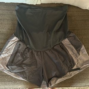 Maternity shorts